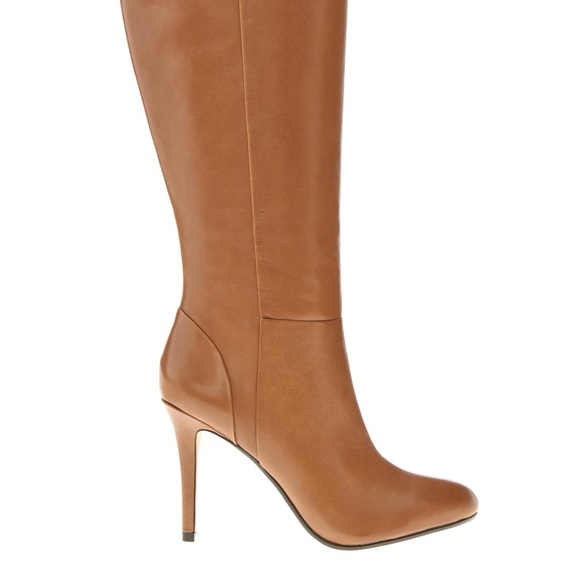 Banana Republic Shoes - Camel Banana republic boots Banana Republic Shoes - Camel Banana republic boots